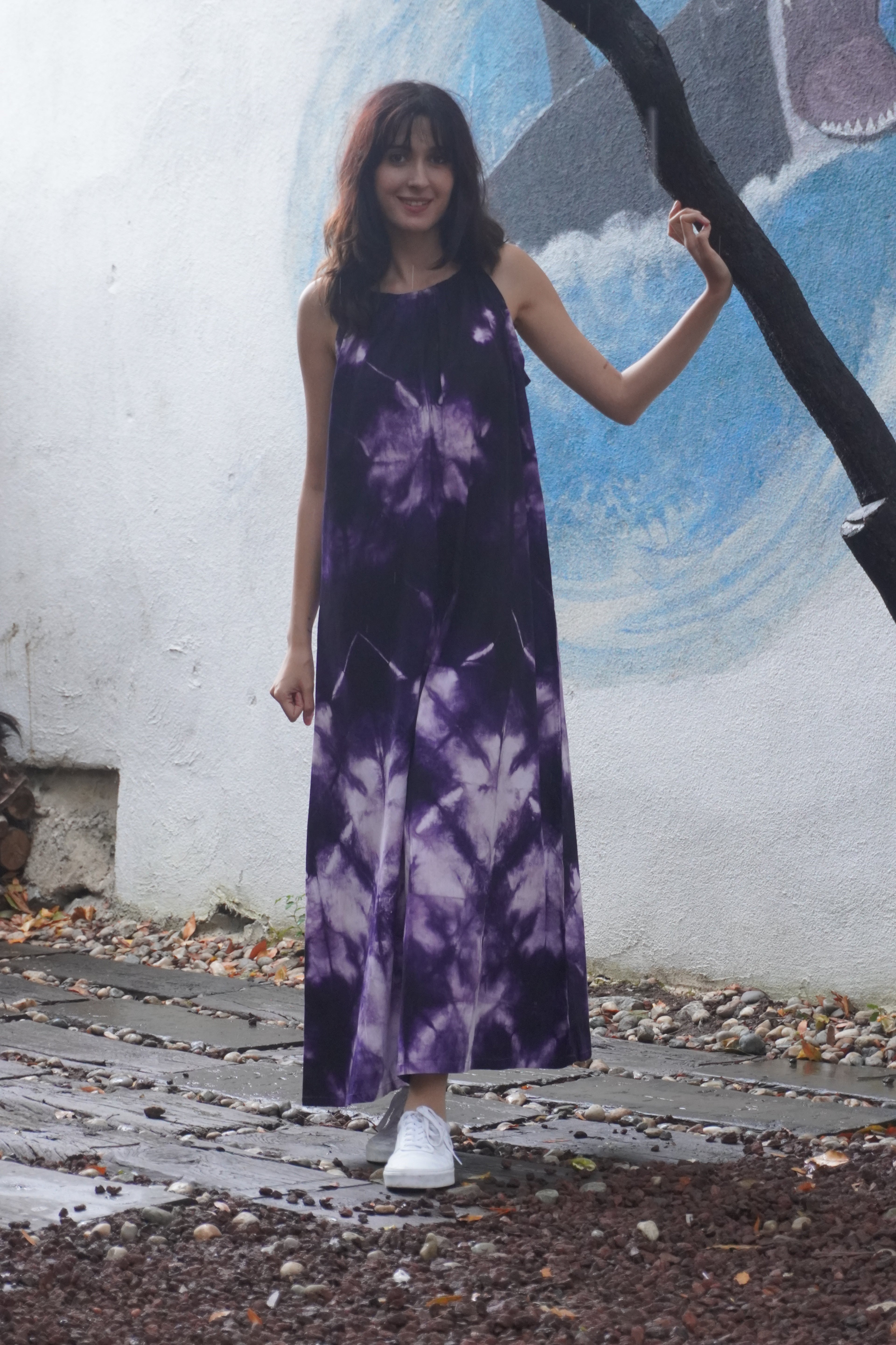 Batik Koleksiyon – Mor & Beyaz Desenli Uzun Elbise