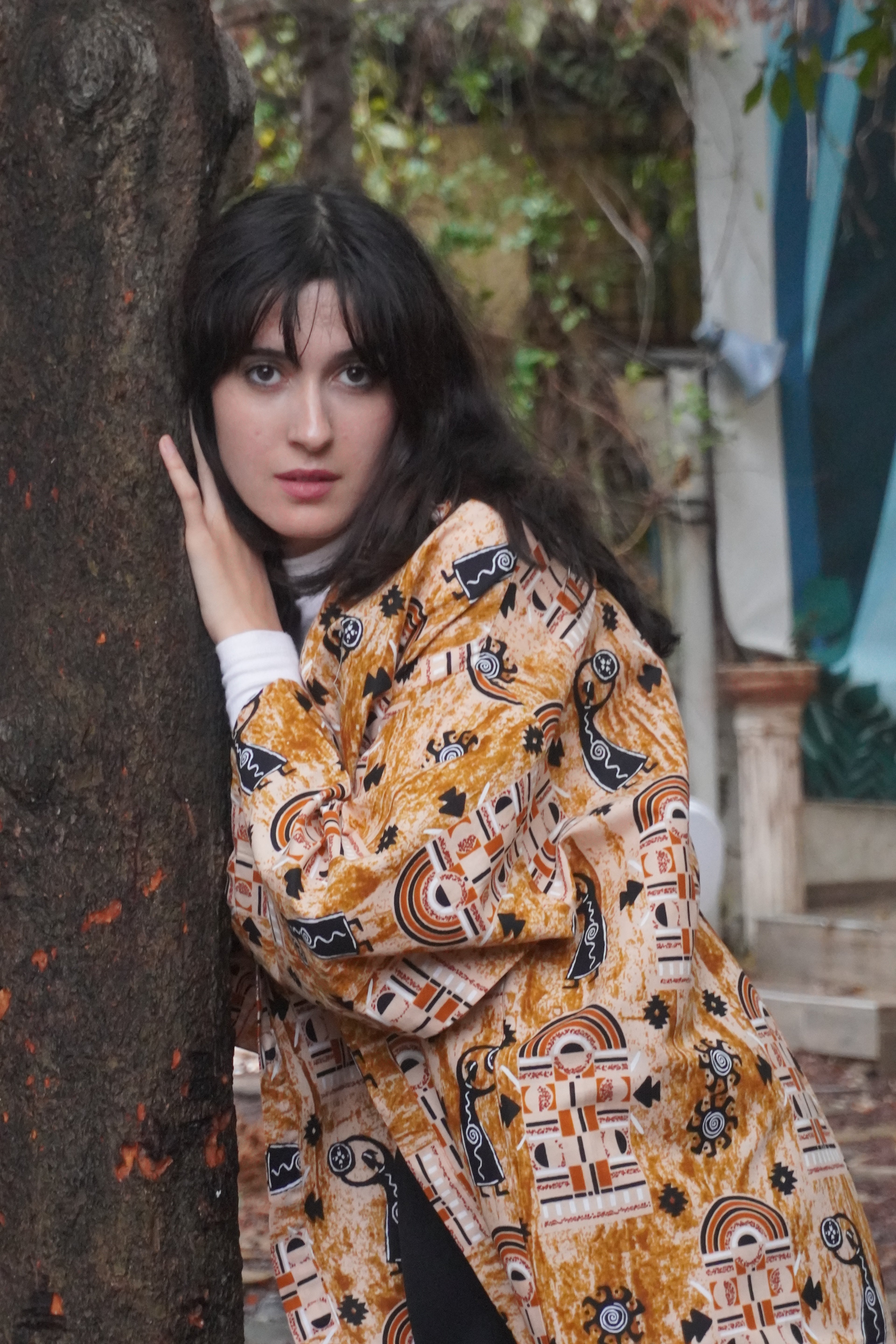 Kitenge Koleksiyonu – Sarı & Siyah Etnik Desenli Uzun Kimono Ceket