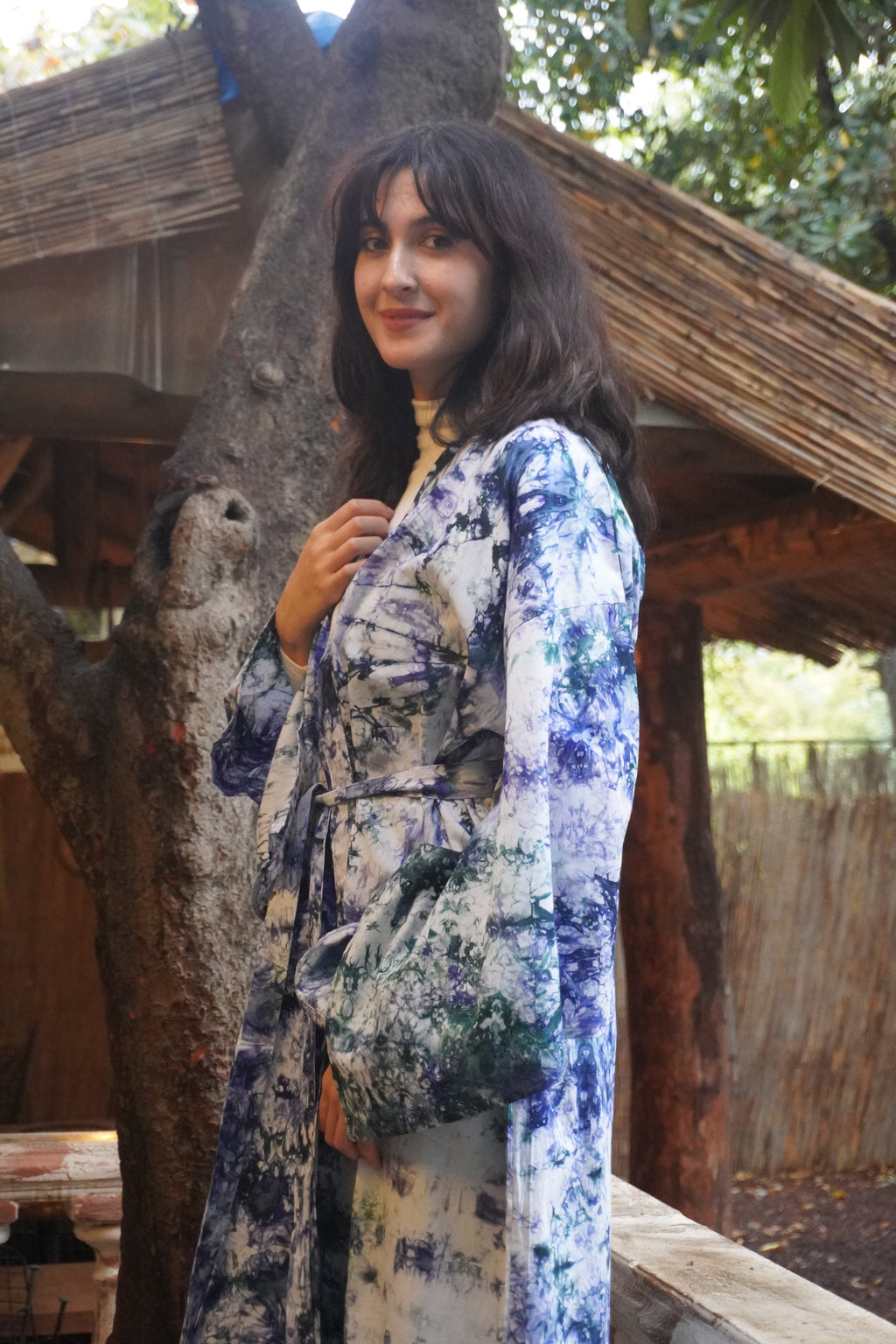 Batik Koleksiyonu – Lacivert Desenli Uzun Kimono Ceket